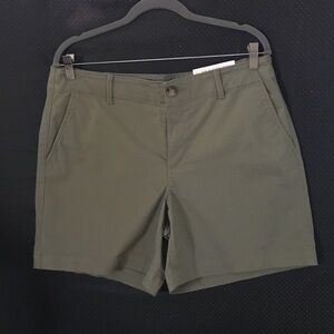 NWT LOFT Olive Green Washed Twill 6” Shorts, Size 12